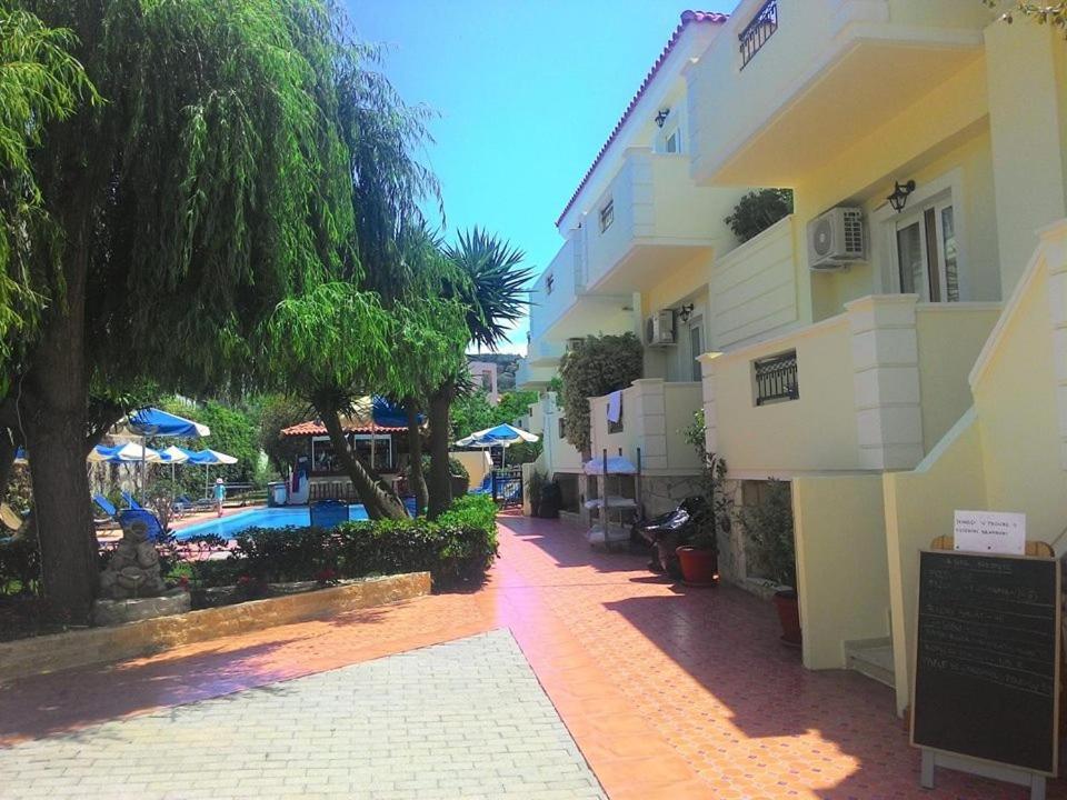 Sofia Studios & Apts Agia Marina Nea Kydonias Exterior photo