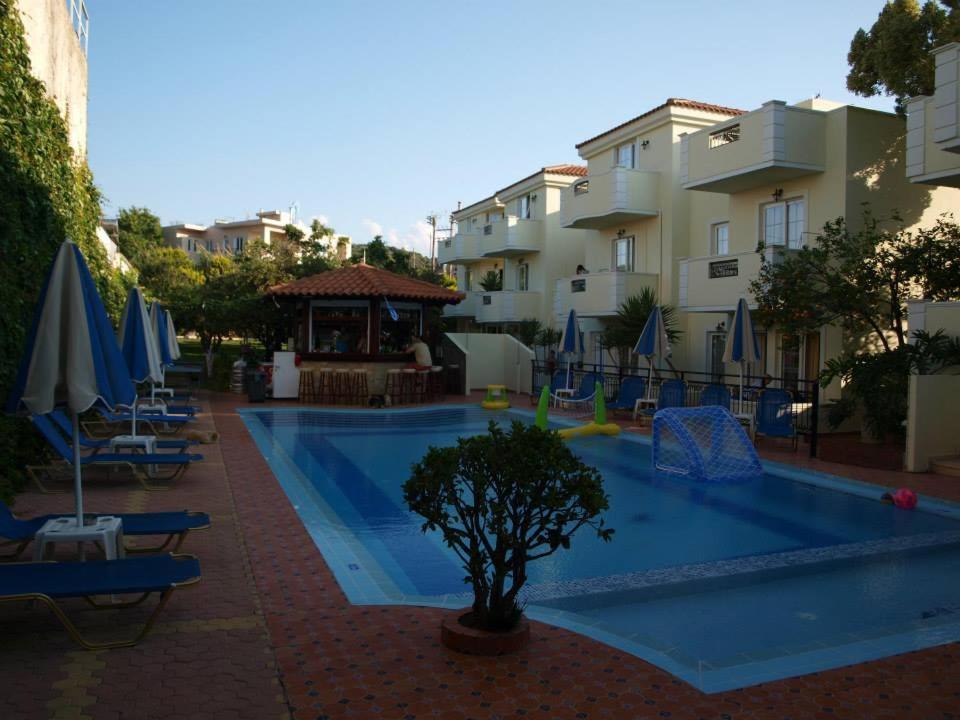 Sofia Studios & Apts Agia Marina Nea Kydonias Exterior photo
