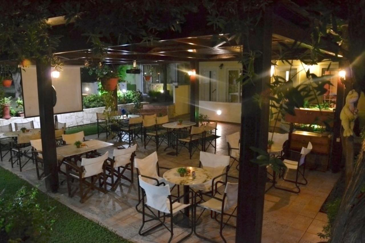 Sofia Studios & Apts Agia Marina Nea Kydonias Exterior photo
