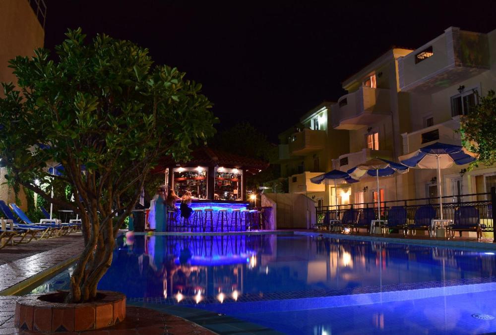 Sofia Studios & Apts Agia Marina Nea Kydonias Exterior photo