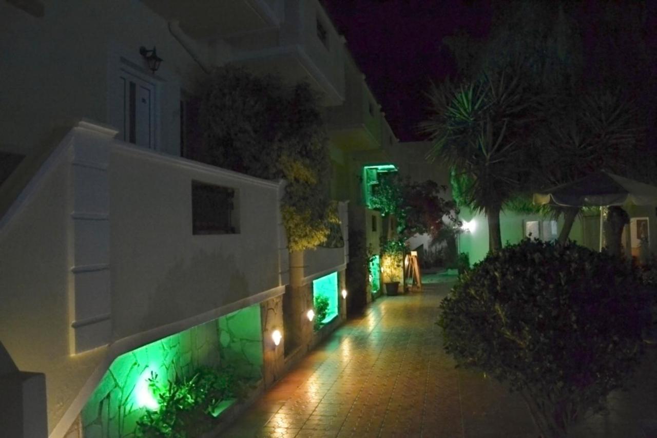 Sofia Studios & Apts Agia Marina Nea Kydonias Exterior photo