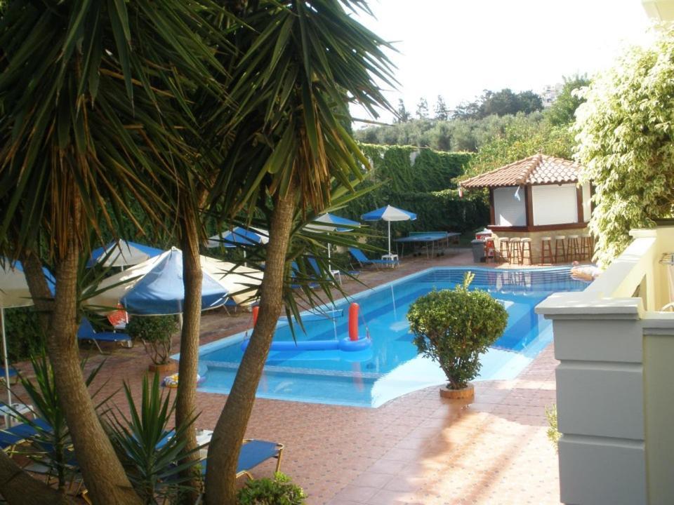 Sofia Studios & Apts Agia Marina Nea Kydonias Exterior photo
